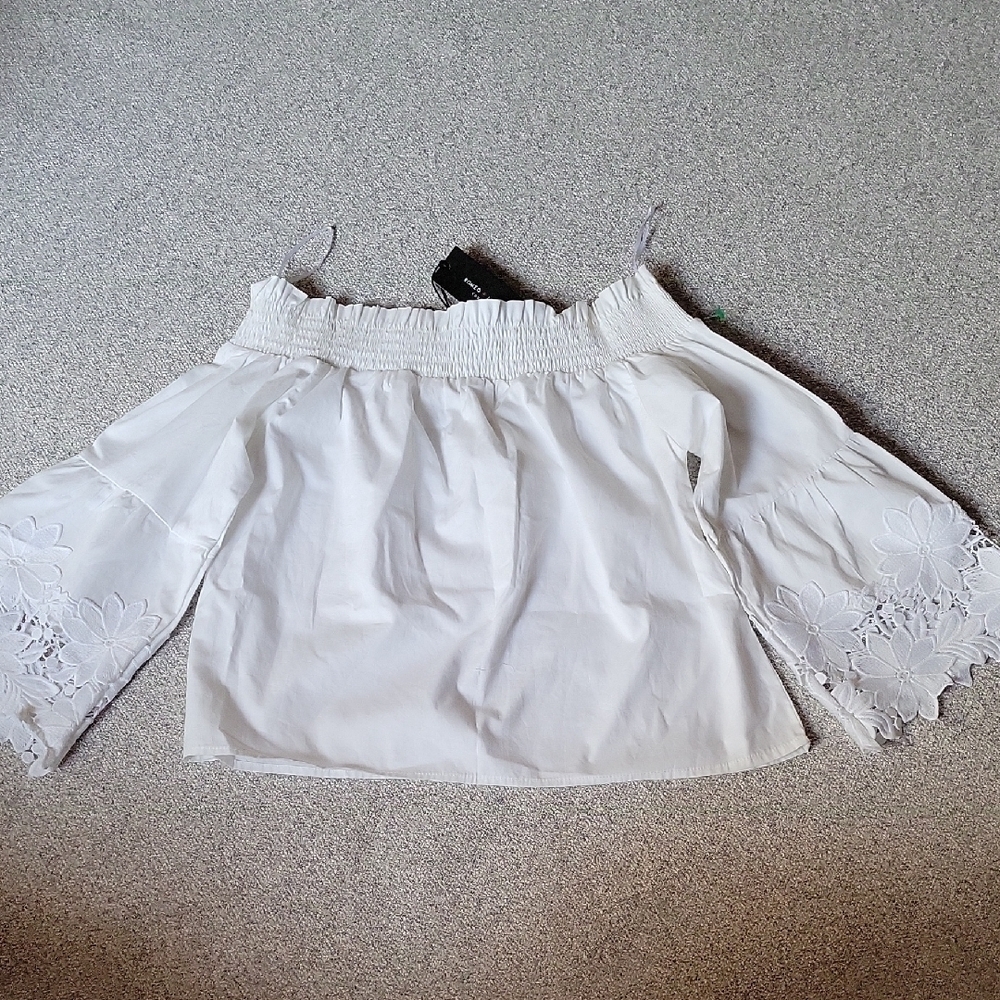 Romeo & Juliet Couture White Smocked Off-Shoulder Blouse Size S